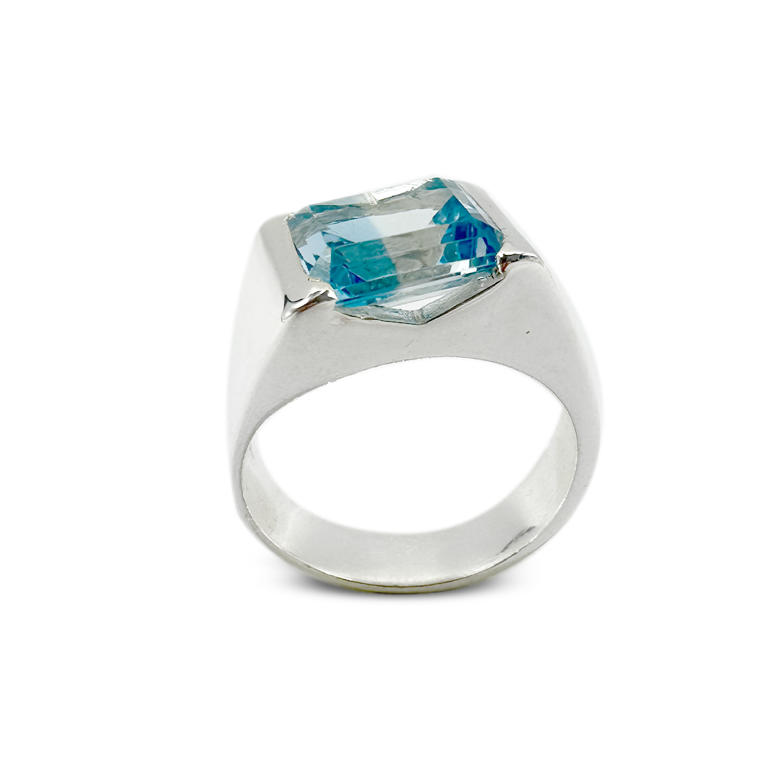 Blue Topaz Men Ring - V Top Deign