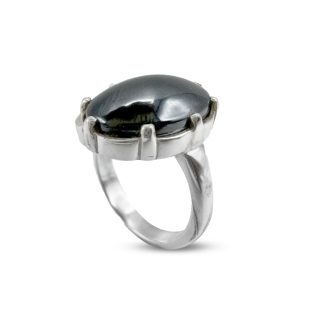Hematite Women Ring – Castle Cup Design