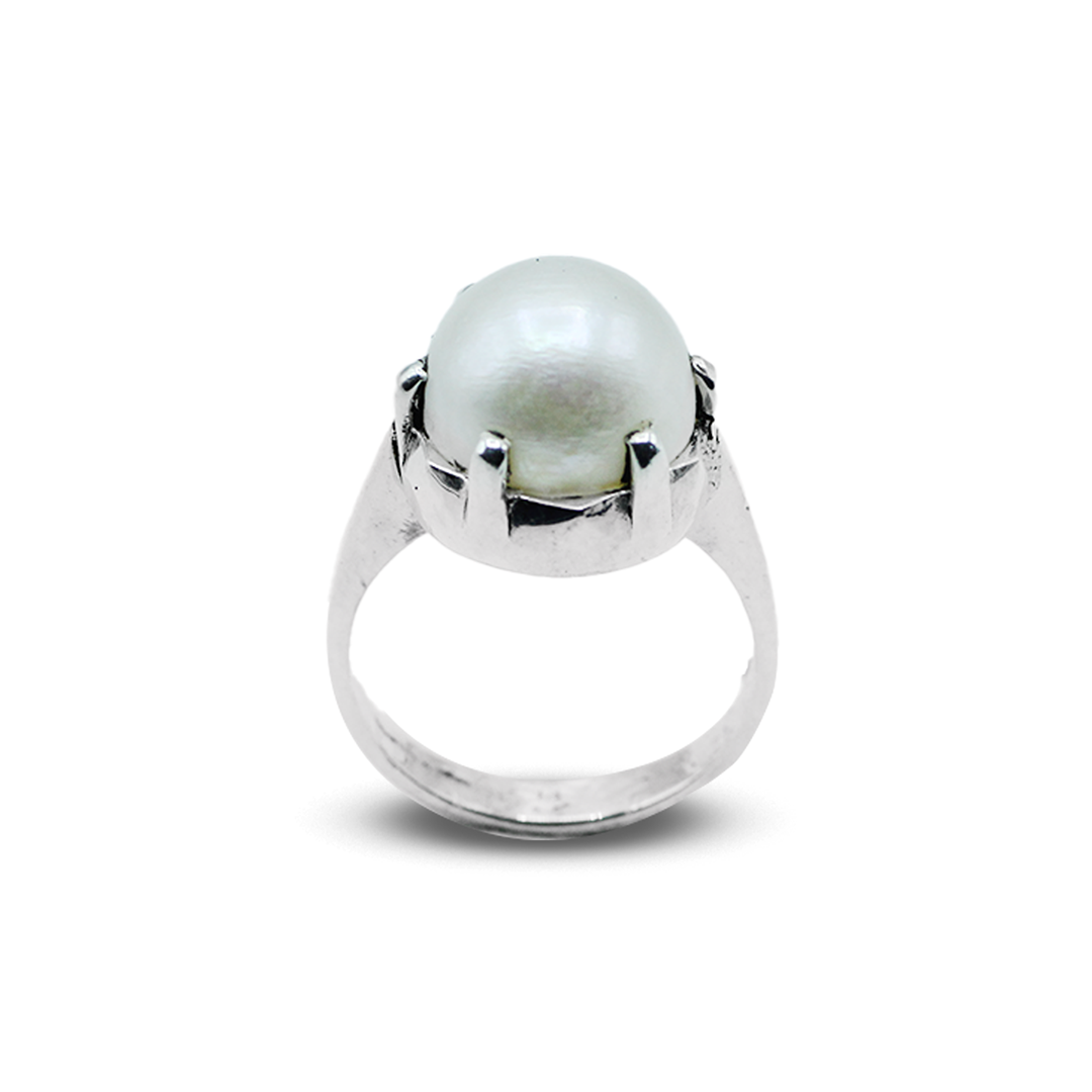 Pearl Women Ring – Cooled Face Design