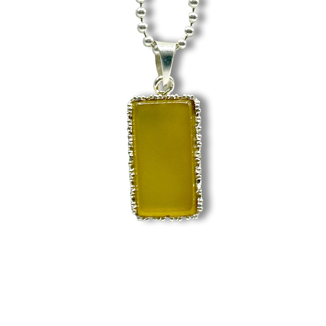 Yellow Agate Pendant - Lattice Design