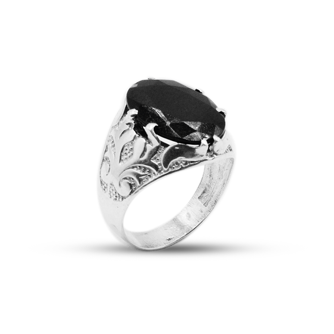 Black Agate Men Ring – Traditional Pattern