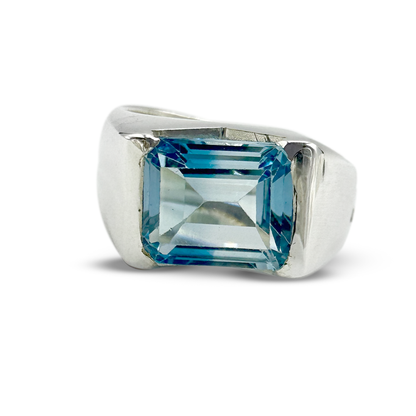 Blue Topaz Men Ring - V Top Deign