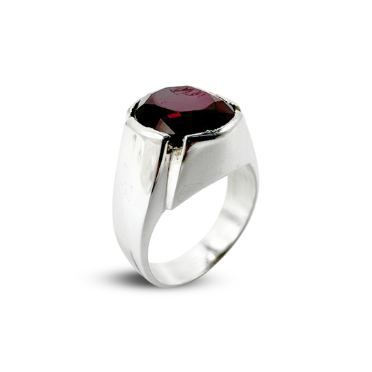 Garnet Men Ring - Corner Dig Design