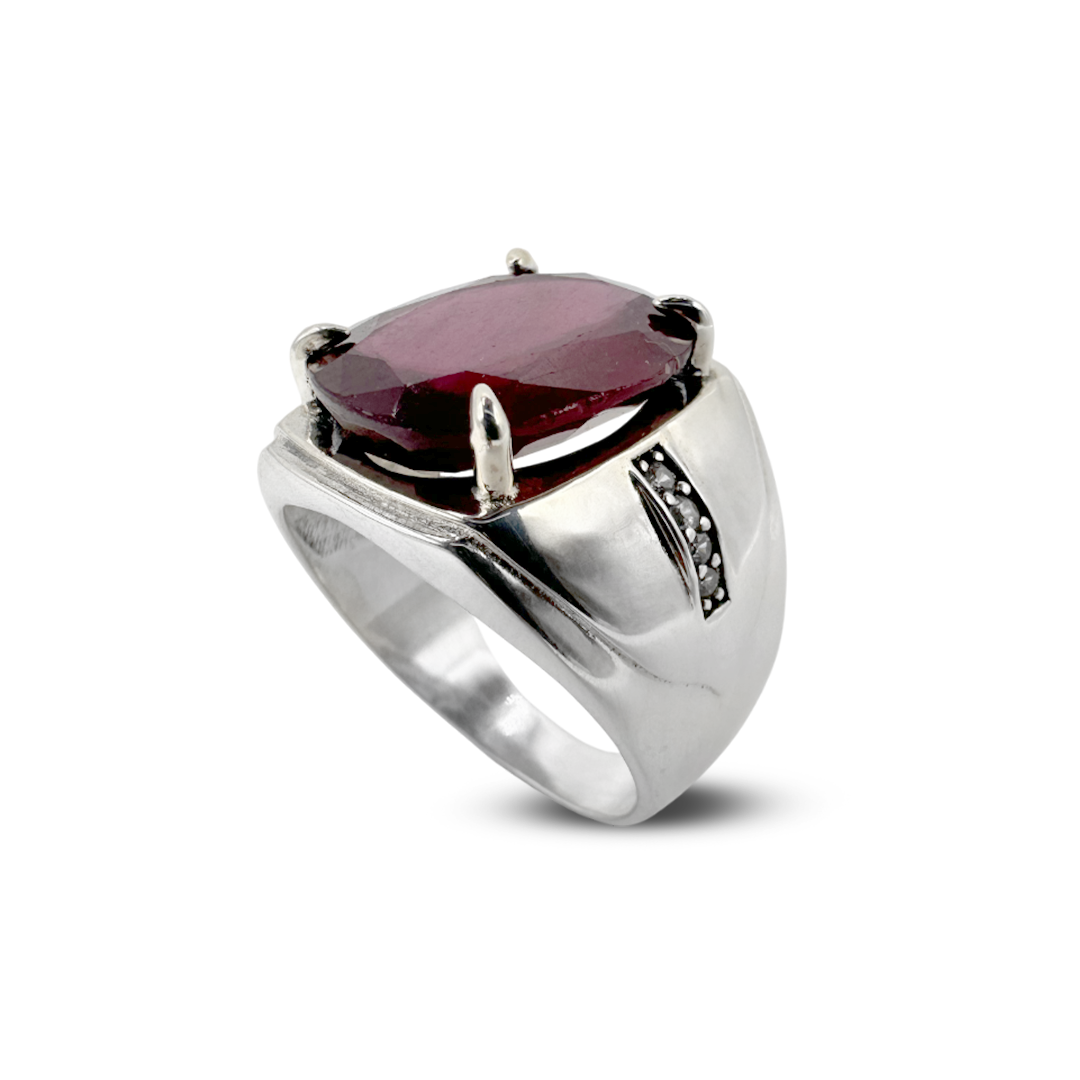 Garnet Men RIng - Royal design