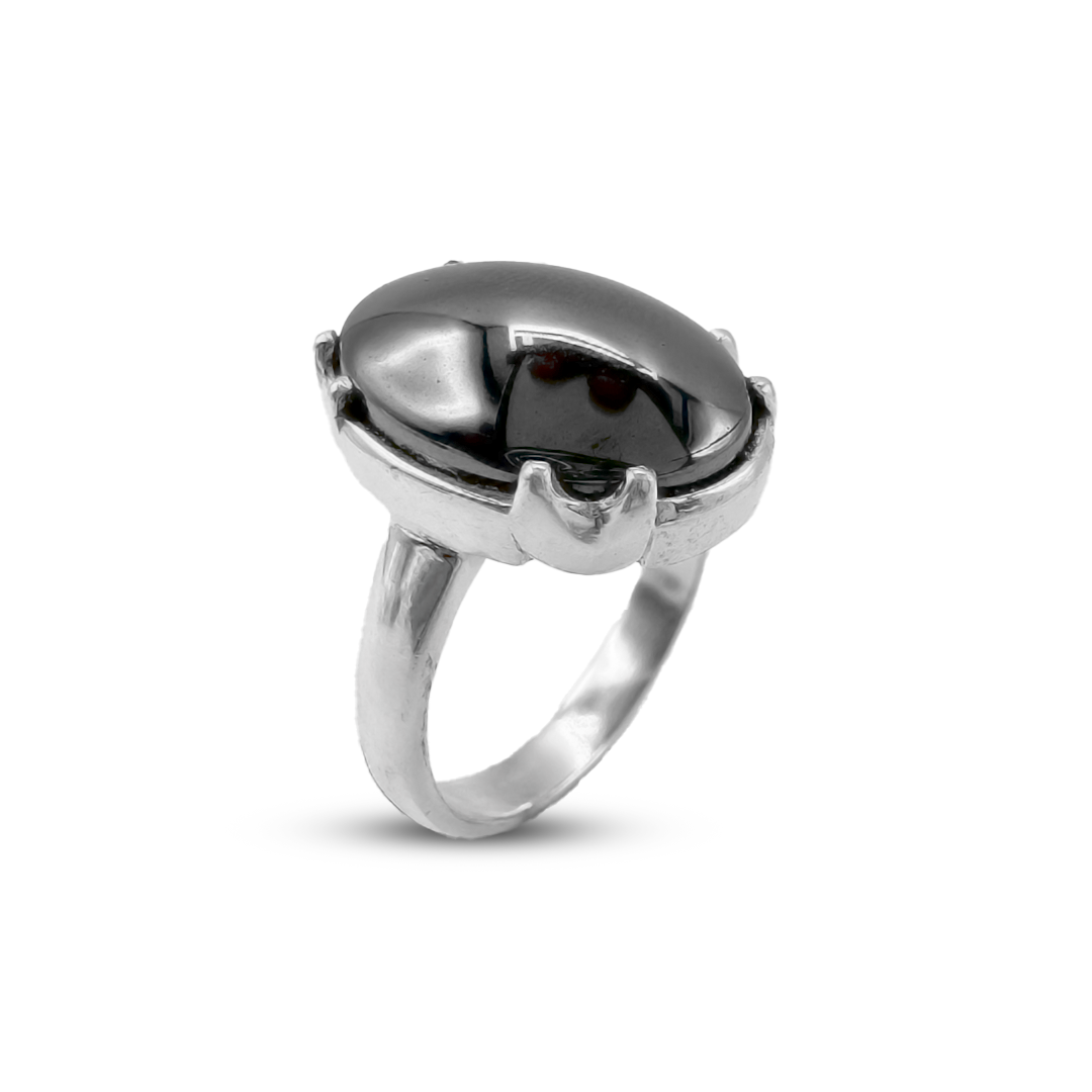 Hematite Women Ring – V Catcher Cup Design