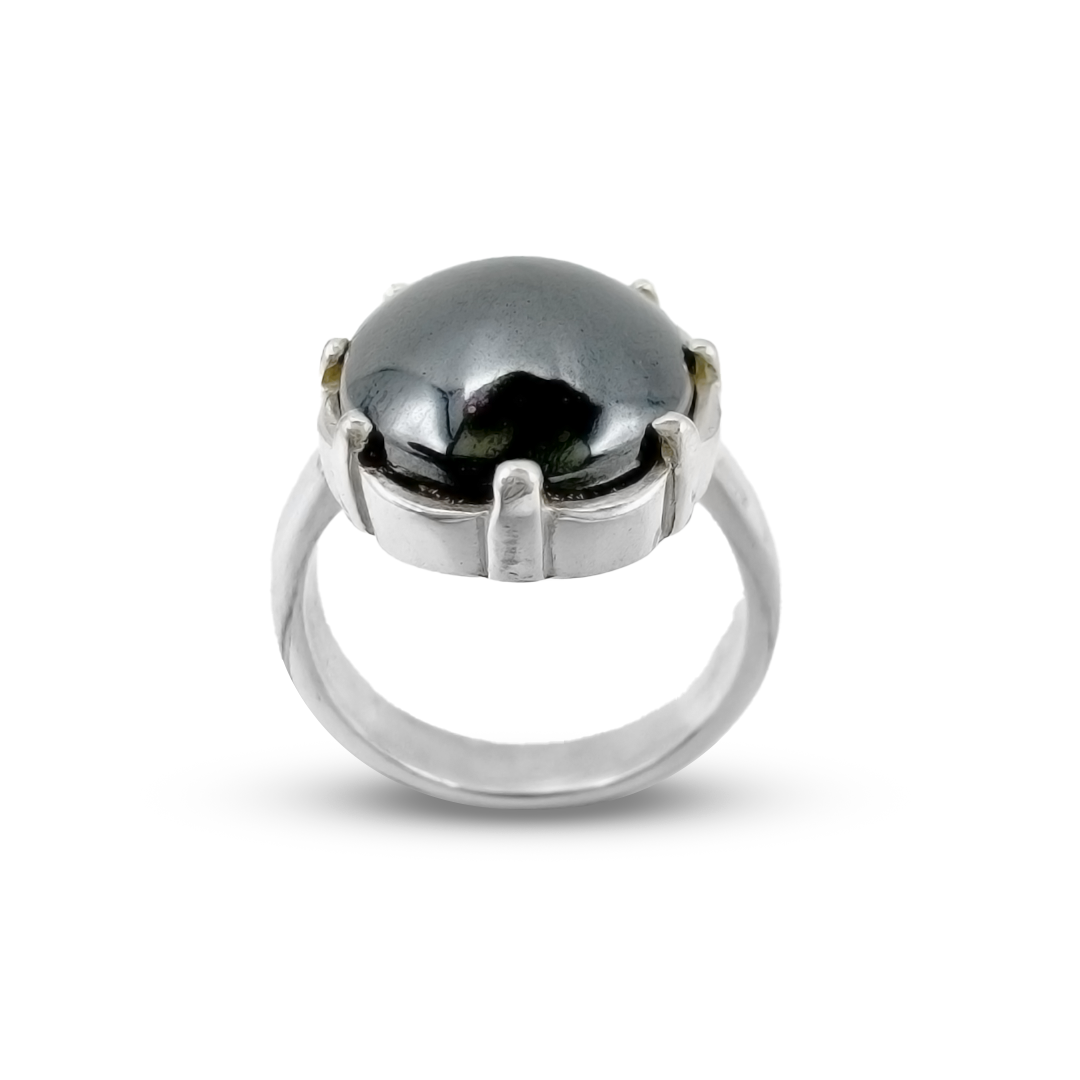 Hematite Women Ring – Castle Cup Design