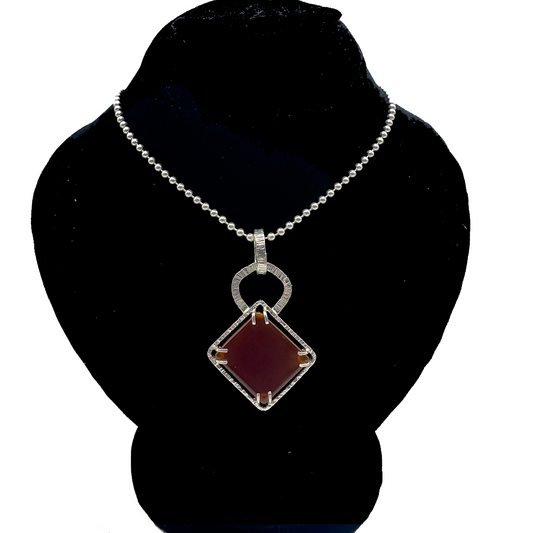red-agate-pendant-double-catcher-design-1
