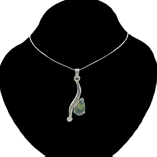 toumaline-pendant-effecient-tear-1