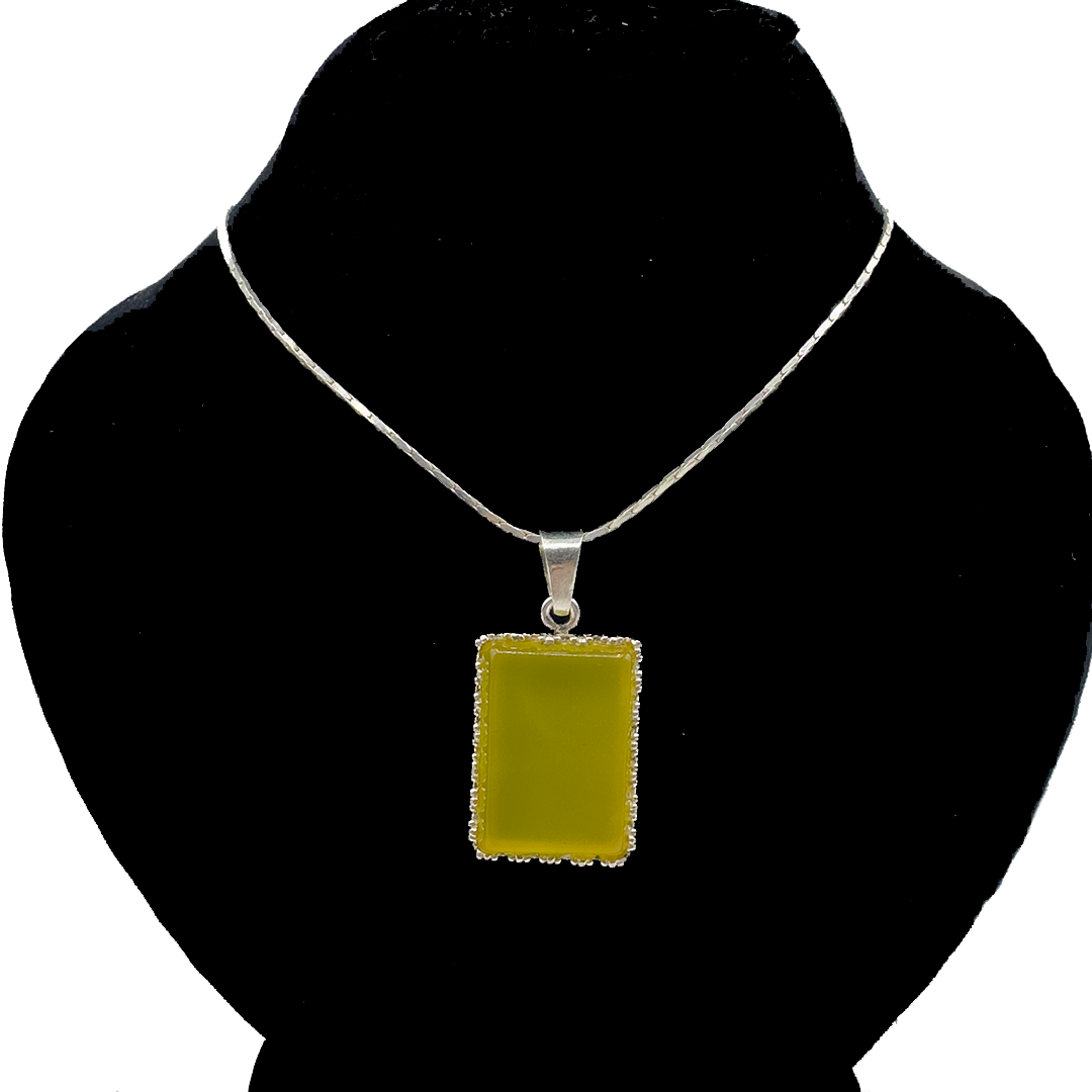 Yellow Agate Pendant - Floral Lattice