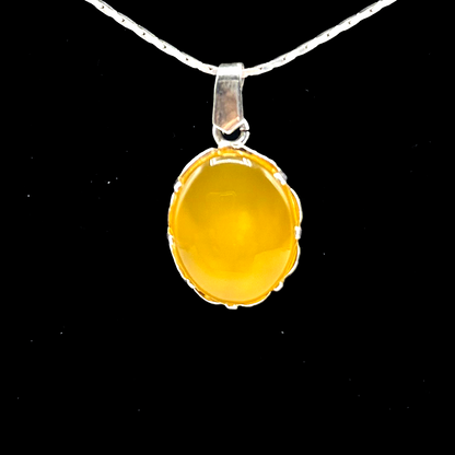 Yellow Agate Pendant - Leaf Lattice Design