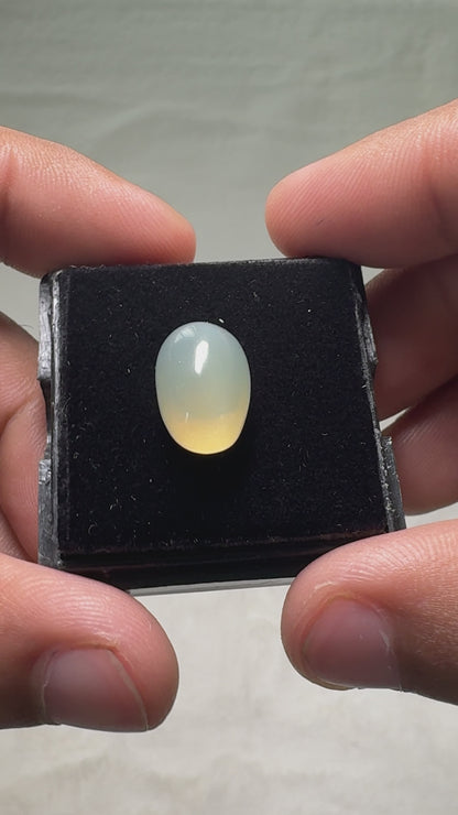 Moon Stone - 11.25 crt